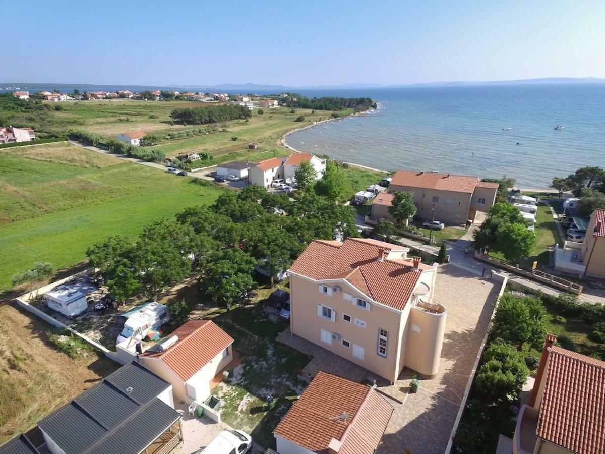 Apartments Medanic - Private Pool Privlaka  Extérieur photo