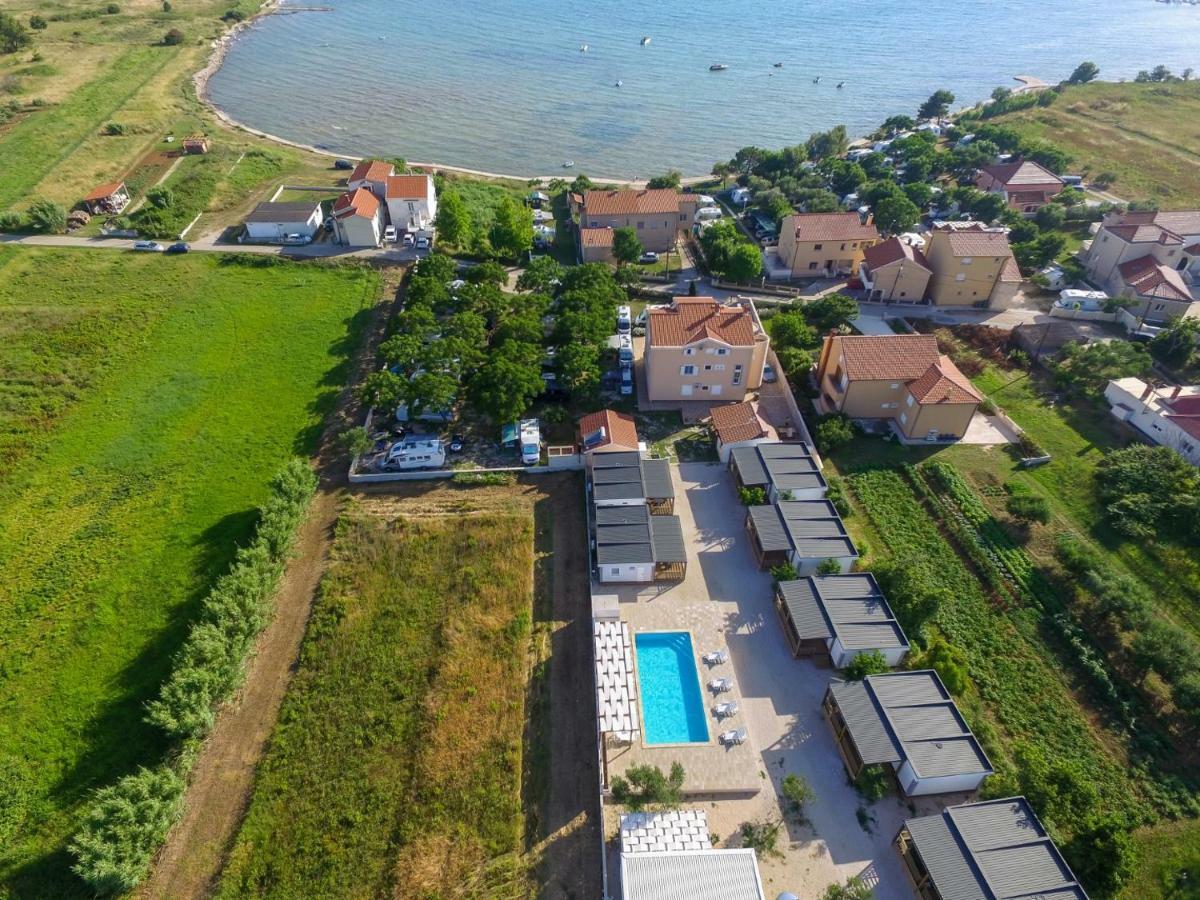 Apartments Medanic - Private Pool Privlaka  Extérieur photo