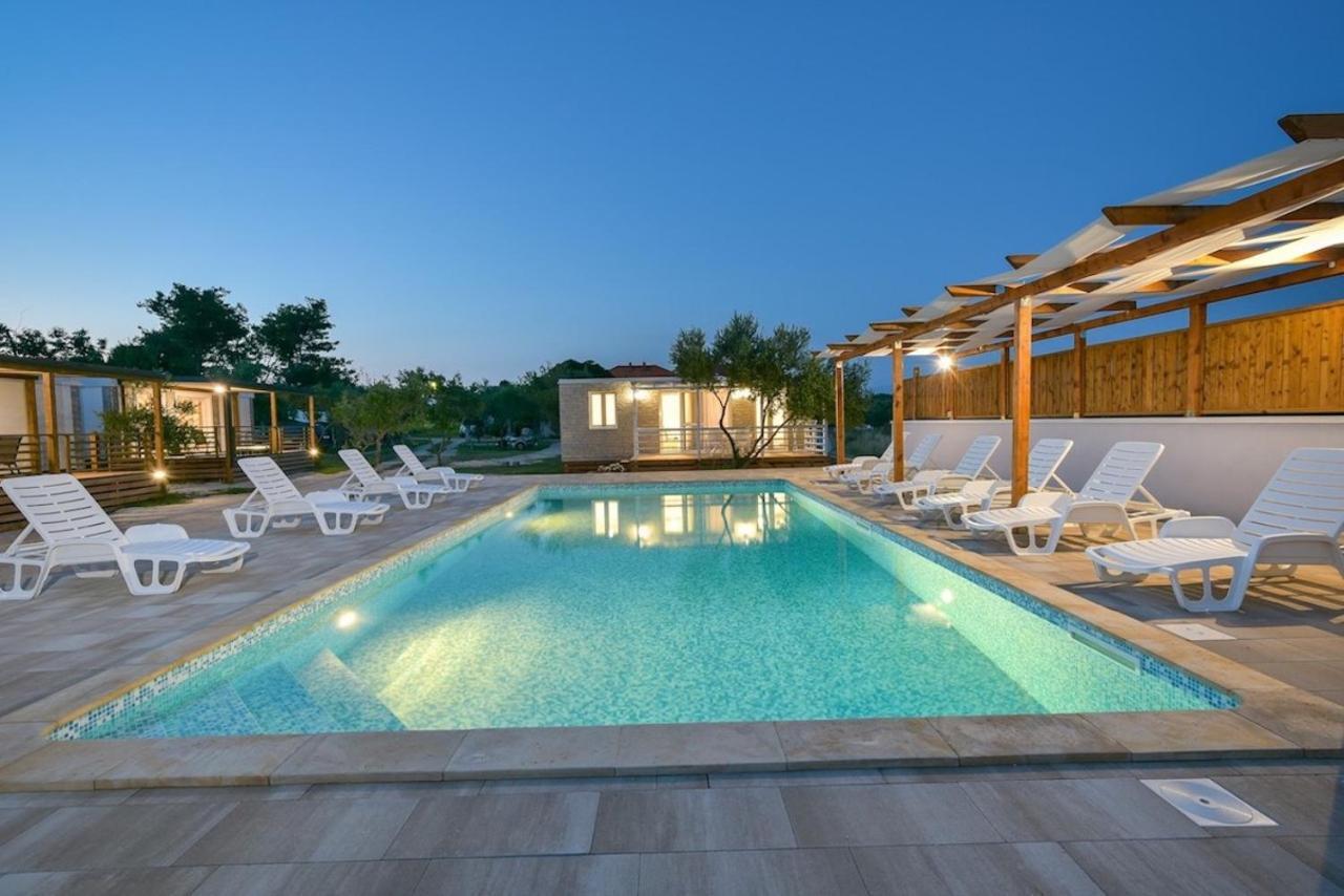 Apartments Medanic - Private Pool Privlaka  Extérieur photo